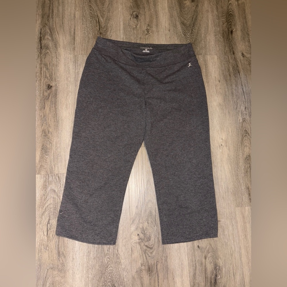 Danskin | Gray Crop Pants